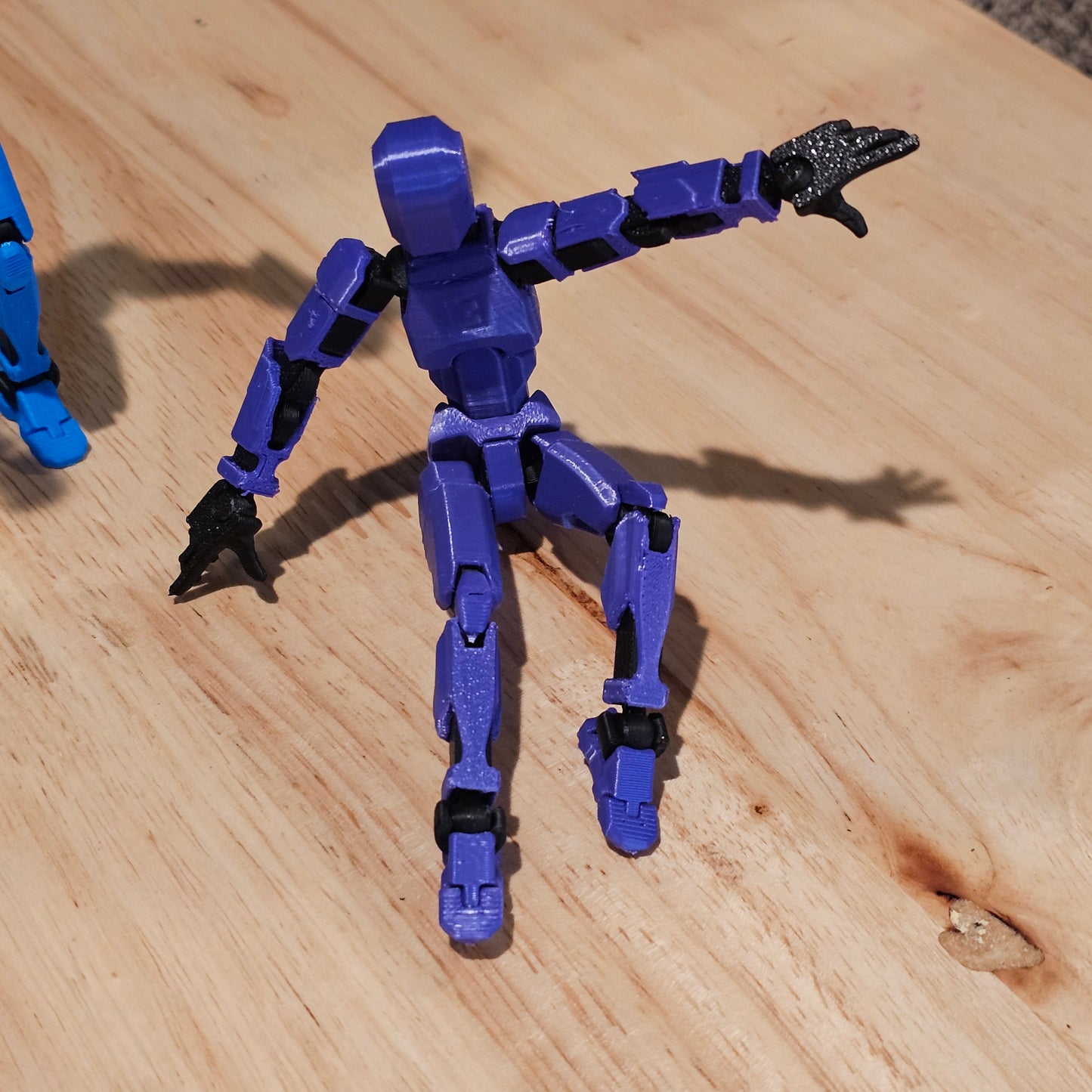 Fully Articulated Model Dummy – 3D Printed Poseable Figure & Stand