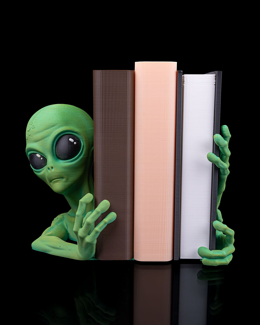3D Printed Bookends Collection – Unique Shelf Decor