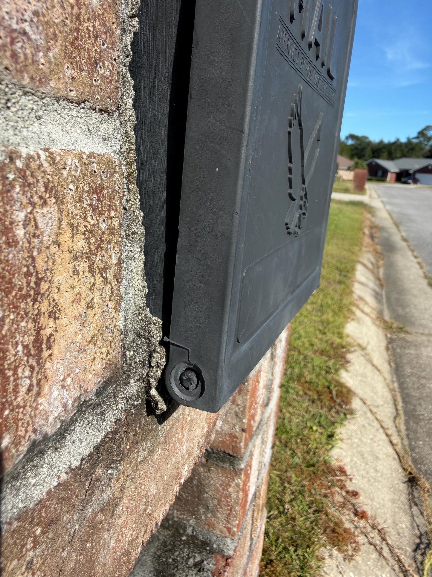 Replacement Door for Plastic Mailbox – Style 2 – Front Options: Plain, Text, or Decorative Figure (Copy)