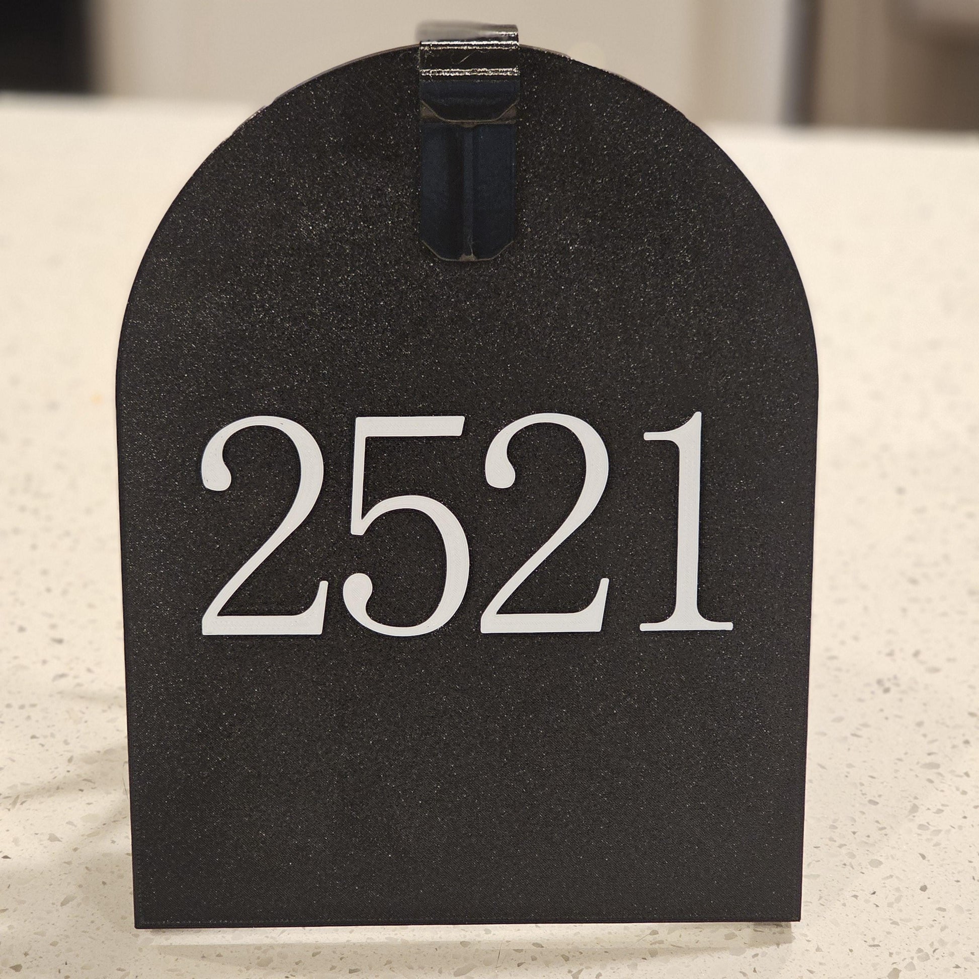 Replacement mailbox door with custom printed house number