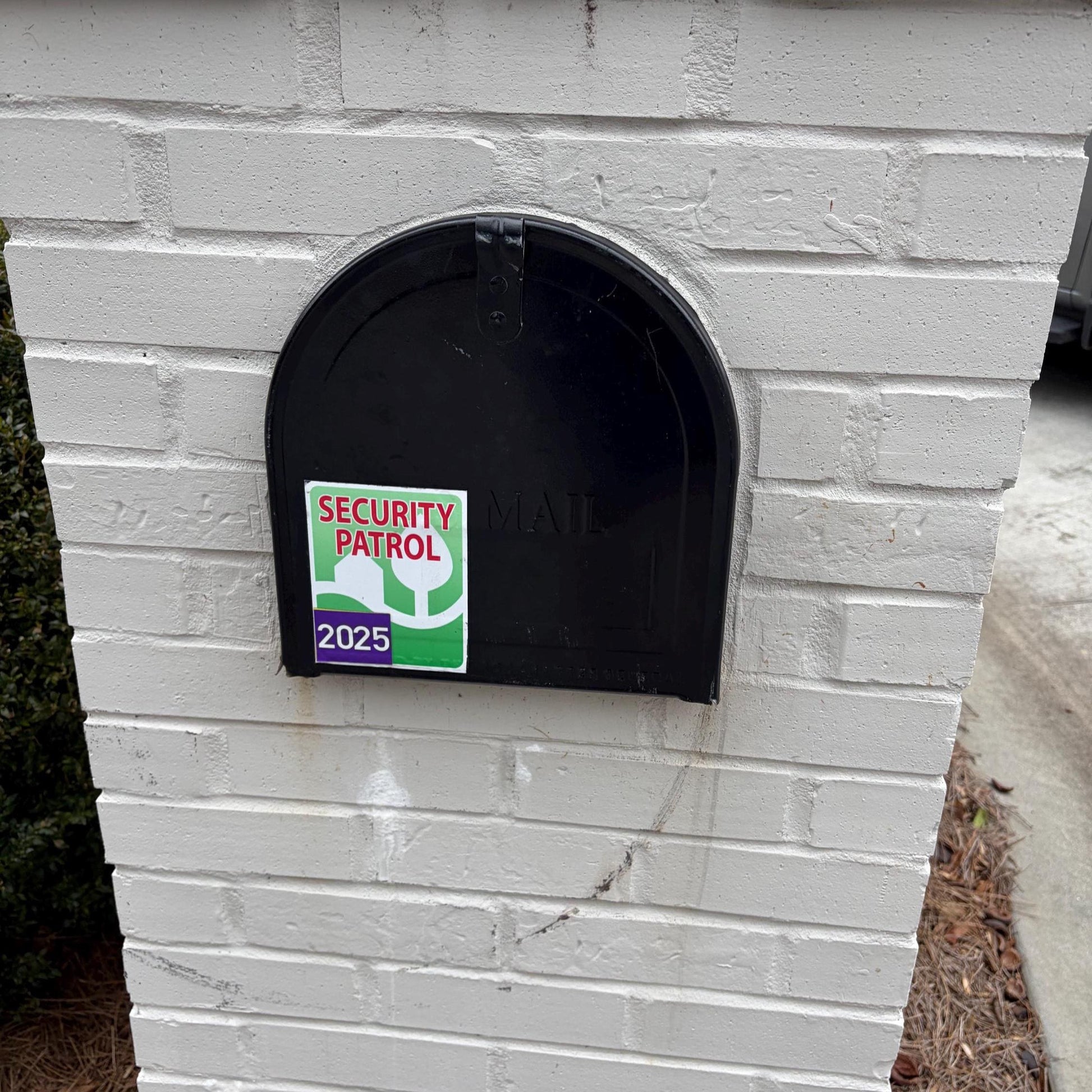 Metal mailbox hinge hole location
