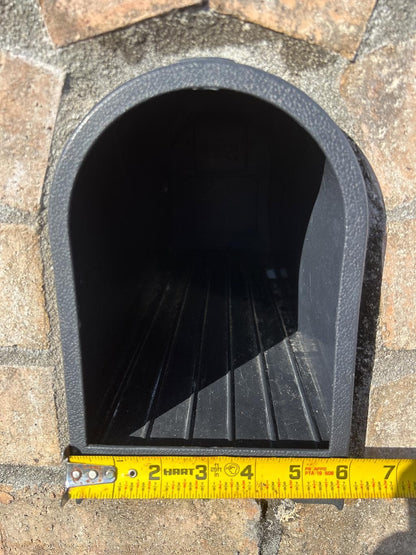 Design 7 plastic mailbox opening width measurement