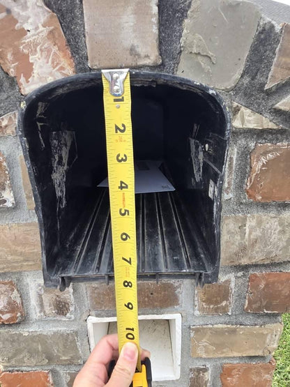 Design 9 plastic mailbox opening width measurement