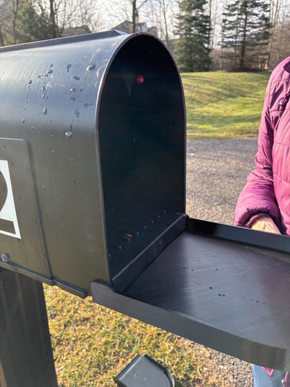 Design 6 mailbox on a post with the door open