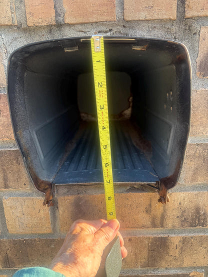 Square metal mailbox opening height measurement